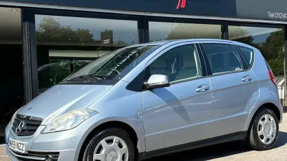 Used Mercedes A160 Classic 95 HP (69 kW) 2009 Blue Hatchback