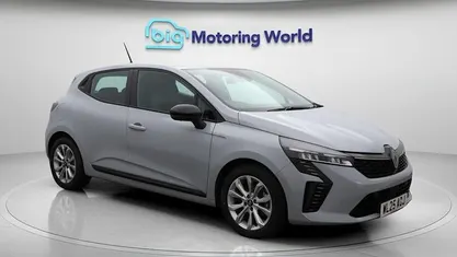 Used 2025 Renault Clio V Evolution Hatchback | £15,757 (Good price)