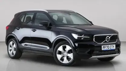 Used Volvo XC40 Momentum 163 HP (119 kW) 2021 Black SUV