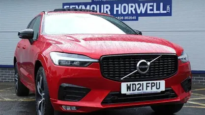 Used Volvo XC60 R-Design 197 HP (144 kW) 2021 Red SUV