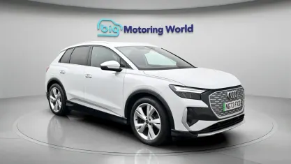 Gebraucht Audi Q4 e-tron S-Line 150 kW (204 PS) 2023 Weiß SUV