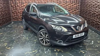 Black Used 2016 Nissan Qashqai Tekna SUV | £6,299 (Fair price)
