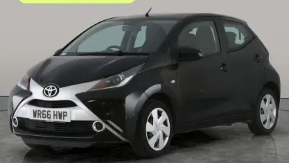 Used Toyota Aygo X-play 69 HP (50 kW) 2018 Hatchback