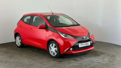 Used Toyota Aygo x-press 69 HP (50 kW) 2014 Red Hatchback