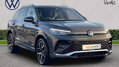 Used 2025 VW Tiguan R-line SUV | £36,357 (Fair price)
