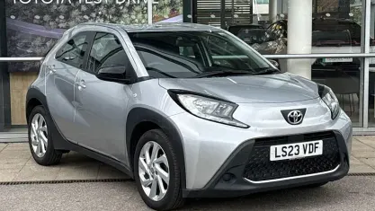 Used Toyota Aygo X PURE 72 HP (52 kW) 2025 SUV