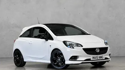 Used Vauxhall Corsa Edition 69 HP (50 kW) 2015 White Hatchback