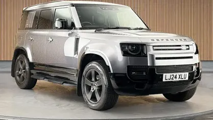Used Land Rover Defender HSE Dynamic 250 HP (183 kW) 2024 Grey SUV