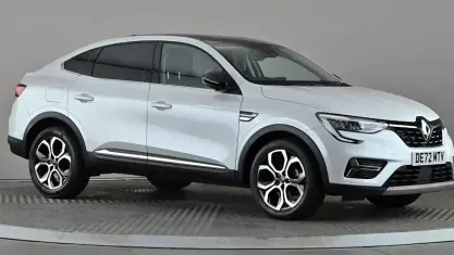 Used Renault Arkana Version S 140 HP (102 kW) 2022 White SUV