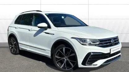 Usado VW Tiguan R-line 150 HP (110 kW) 2022 Branco SUV