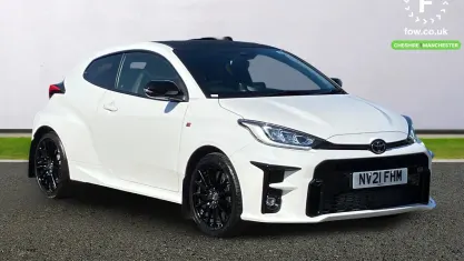 Used Toyota Yaris 272 HP (200 kW) 2021 White Hatchback