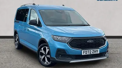 Używany Ford Tourneo Active 122 KM (89 kW) 2023 Niebieski Kombi