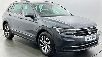 Begagnad VW Tiguan Active 131 HK (96 kW) 2021 Grå SUV
