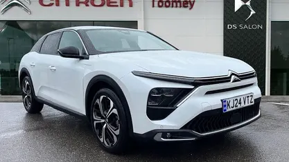 White Used 2024 Citroën C5 X PureTech Estate | £17,990 (Fair price)