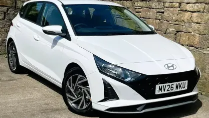 New Hyundai i20 90 HP (66 kW) 2026 White Hatchback