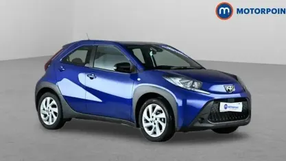 Used Toyota Aygo X PURE 72 HP (52 kW) 2025 Blue SUV