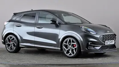 Käytetty Ford Puma ST 170 HP (125 kW) 2023 Harmaa Katumaasturi