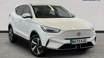 Solid arctic white Used 2023 MG ZS SE Hatchback | £13,532 (Fair price)