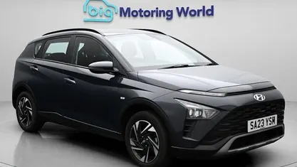 Begagnad Hyundai Bayon SE 101 HK (74 kW) 2023 Grå SUV