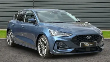 Used Ford Focus ST-Line X 125 HP (91 kW) 2023 Blue Hatchback