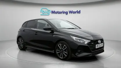 Begagnad Hyundai i20 N Line 120 HK (88 kW) 2023 Svart Halvkombi