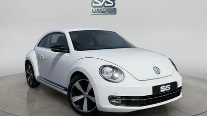 Used VW Beetle Sportline 150 HP (110 kW) 2015 White Hatchback