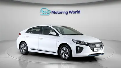 Used Hyundai Ioniq Premium 141 HP (103 kW) 2018 White Hatchback