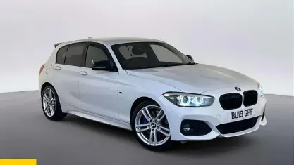 Begagnad BMW 125 M Sport 224 HK (164 kW) 2019 Vit Halvkombi