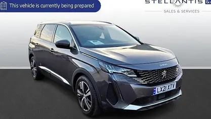 Used Peugeot 5008 Allure Premium 131 HP (96 kW) 2022 SUV