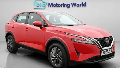 Used Nissan Qashqai Acenta Premium 140 HP (102 kW) 2023 Red SUV