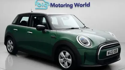 Used Mini Cooper Classic 136 HP (100 kW) 2022 Green Hatchback
