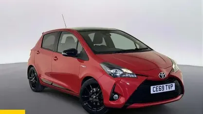 Used Toyota Yaris Hybrid Sport 101 HP (74 kW) 2019 Red/black Hatchback
