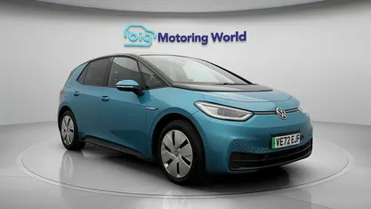 Turquoise Used 2022 VW ID.3 Pro Performance Hatchback | £16,300 (Fair price)