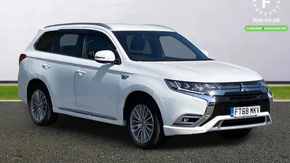 Begagnad Mitsubishi Outlander P-HEV 177 HK (130 kW) 2018 Vit Kombi