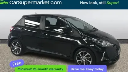 Usado Toyota Yaris Hybrid 101 HP (74 kW) 2020 Preto Citadino