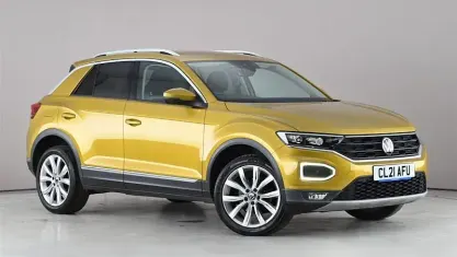 Usado VW T-Roc SEL 150 HP (110 kW) 2021 Amarelo SUV