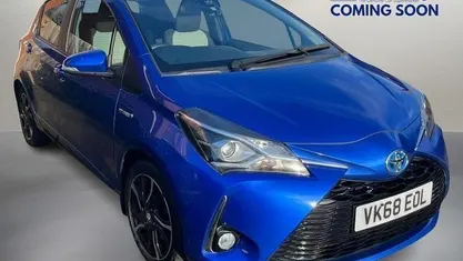 Used Toyota Yaris Hybrid Design 101 HP (74 kW) 2018 Hatchback