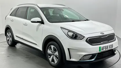 White Used 2018 Kia Niro SUV | £12,469 (Fair price)
