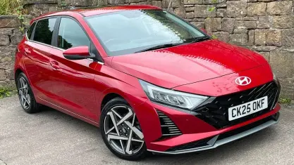 Used Hyundai i20 Ultimate 101 HP (74 kW) 2025 Red Hatchback