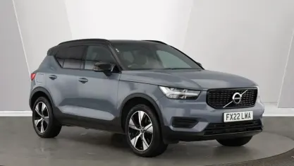 Used Volvo XC40 R-Design 211 HP (155 kW) 2021 Thunder grey SUV
