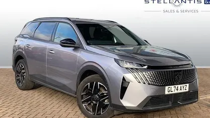 Used 2025 Peugeot 5008 Allure Estate | £25,704 (Fair price)