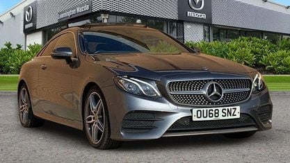 Usado Mercedes E300 AMG Line Premium 245 HP (180 kW) 2020 Coupé
