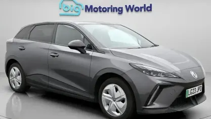 Begagnad MG MG4 EV Trophy 150 kW (204 HK) 2025 Halvkombi