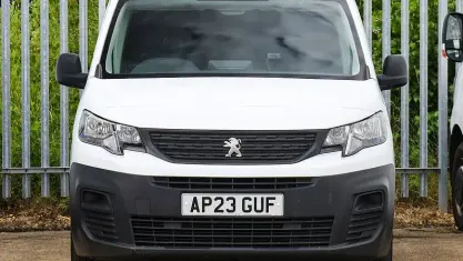 Used Peugeot Partner Premium 131 HP (96 kW) 2023 White MPV
