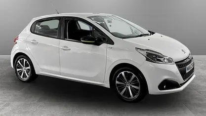 Used Peugeot 208 82 HP (60 kW) 2016 Hatchback