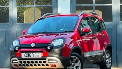 Used Fiat Panda Cross Cross 90 HP (66 kW) 2016 Red Hatchback