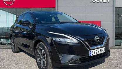 Begagnad Nissan Qashqai N-Connecta 190 HK (139 kW) 2023 Svart SUV