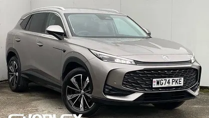 Used 2025 MG HS Trophy SUV | £20,195 (Fair price)