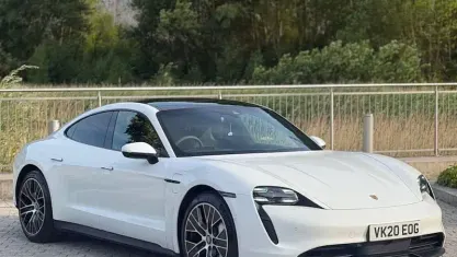 Used Porsche Taycan Performance Package 419 kW (571 HP) 2020 White Sedan