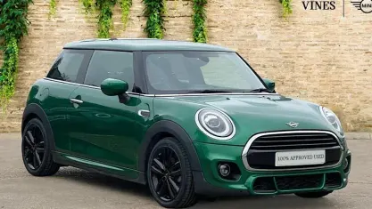 Used Mini Cooper Hatch 136 HP (100 kW) 2019 Green Hatchback